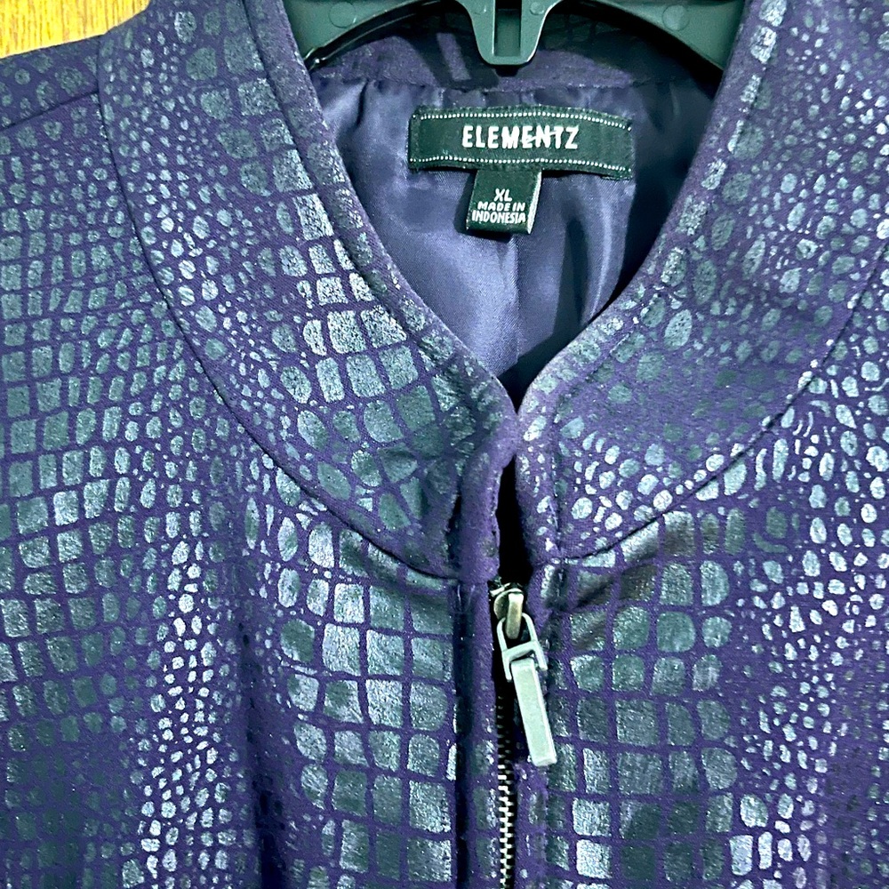 Jacket - Picture 3 of 8